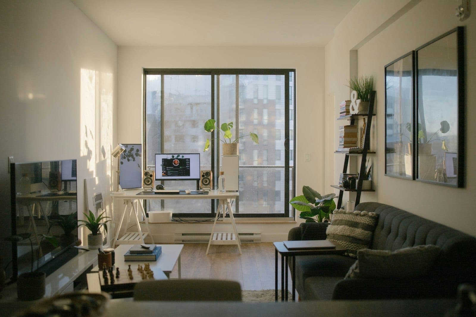 Living, str. Pușkin 47