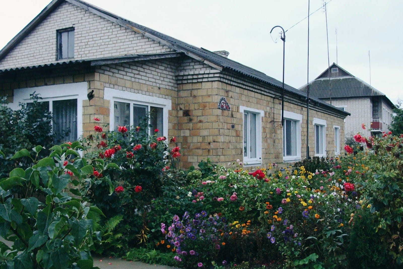 Casă cu curte în suburbiile Chișinăului